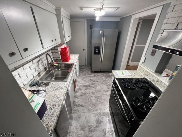 60 Commercial Ave A, Woodbridge Twp., NJ 07001