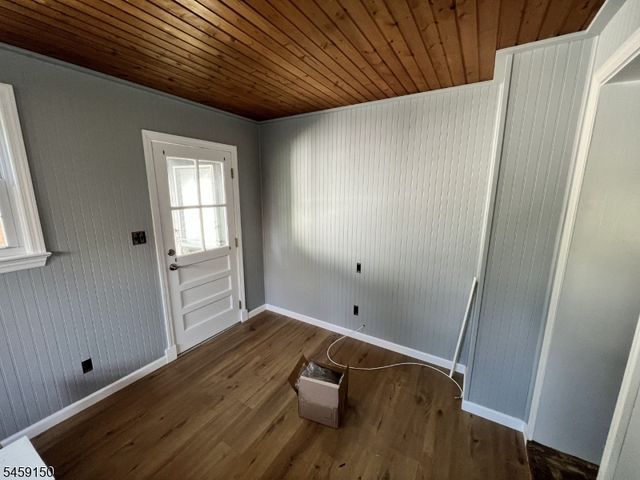 60 Commercial Ave A, Woodbridge Twp., NJ 07001