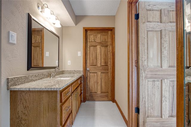 339 Freeman Boulevard, West Columbia, TX 77486