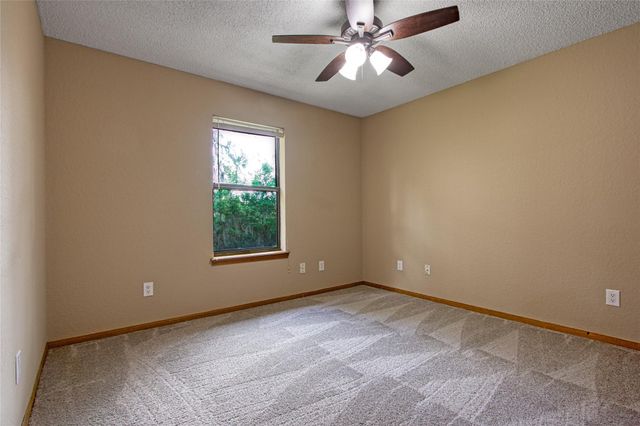 339 Freeman Boulevard, West Columbia, TX 77486