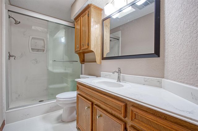 339 Freeman Boulevard, West Columbia, TX 77486
