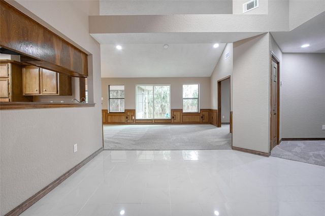 339 Freeman Boulevard, West Columbia, TX 77486