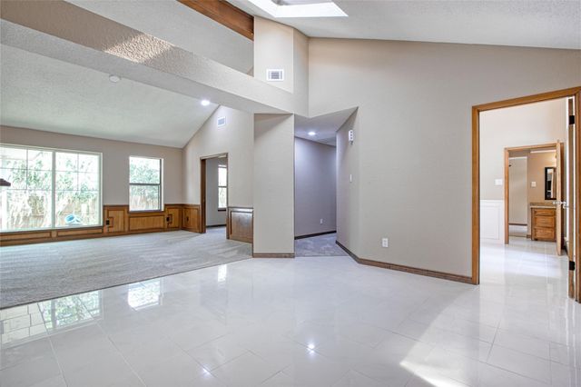 339 Freeman Boulevard, West Columbia, TX 77486