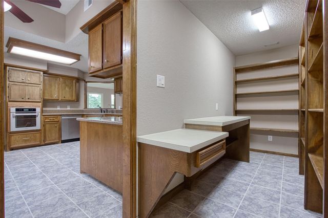 339 Freeman Boulevard, West Columbia, TX 77486