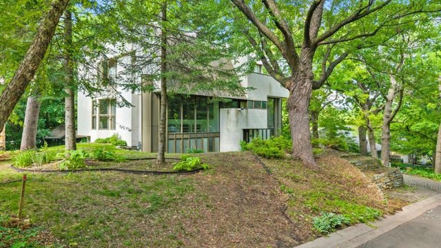 4200 Poplar Drive, Golden Valley, MN 55422