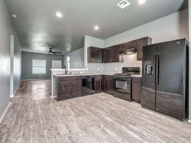 7617 Leichter Avenue, Oklahoma City, OK 73132