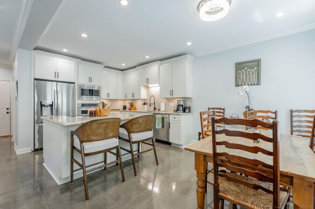 1342 Hixson Pike, Chattanooga, TN 37405