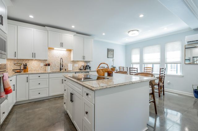 1342 Hixson Pike, Chattanooga, TN 37405