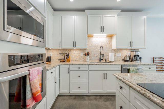 1342 Hixson Pike, Chattanooga, TN 37405
