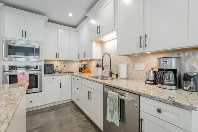 1342 Hixson Pike, Chattanooga, TN 37405