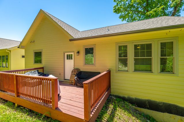 1342 Hixson Pike, Chattanooga, TN 37405