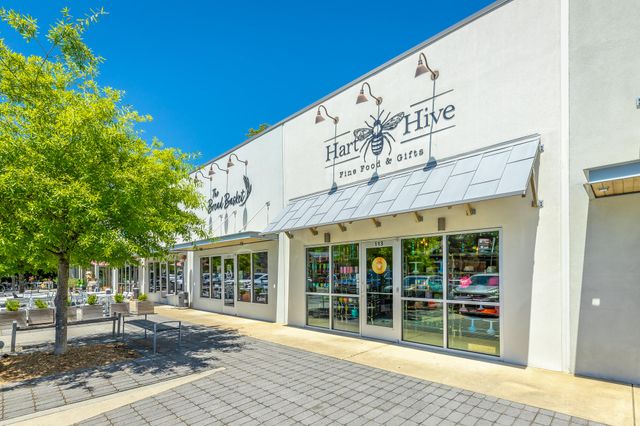 1342 Hixson Pike, Chattanooga, TN 37405