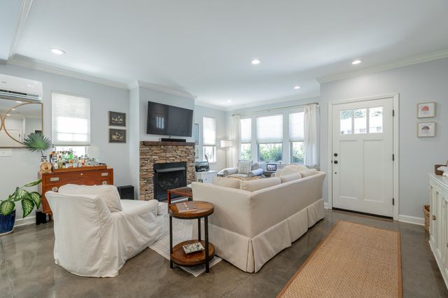 1342 Hixson Pike, Chattanooga, TN 37405