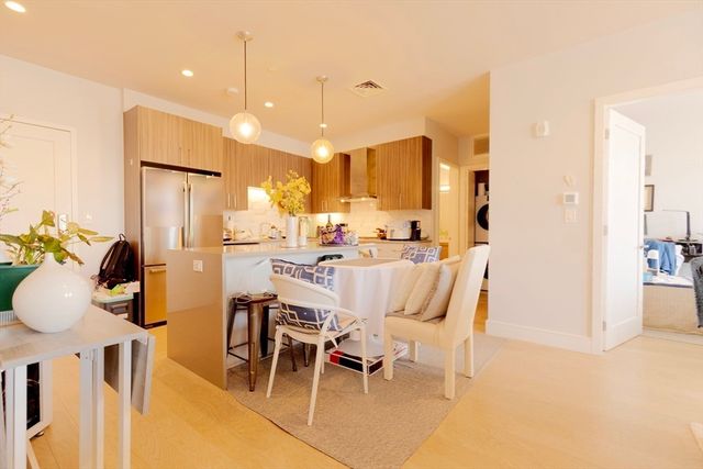 50 Symphony Rd 501, Boston, MA 02115