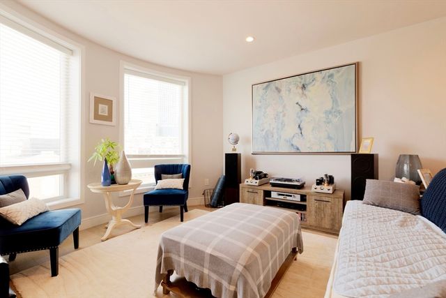 50 Symphony Rd 501, Boston, MA 02115