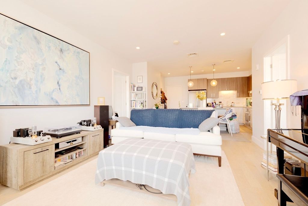 50 Symphony Rd 501, Boston, MA 02115