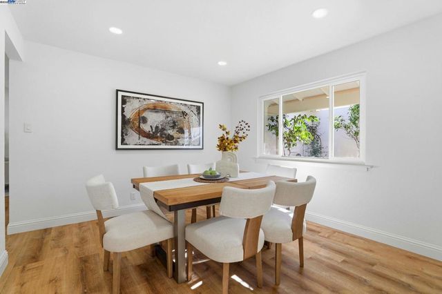 240 Carmelita Pl, Fremont, CA 94539