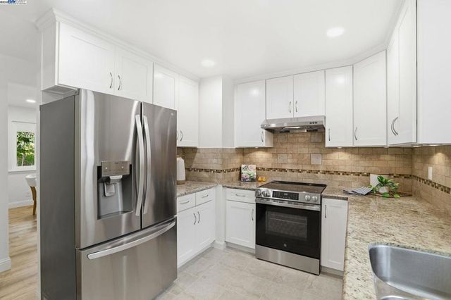 240 Carmelita Pl, Fremont, CA 94539