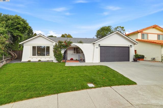 240 Carmelita Pl, Fremont, CA 94539