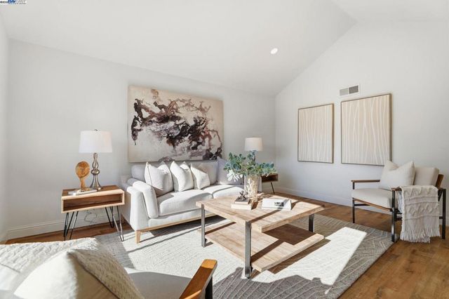 240 Carmelita Pl, Fremont, CA 94539