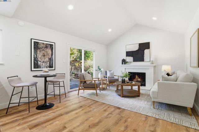 240 Carmelita Pl, Fremont, CA 94539