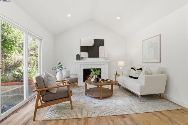 240 Carmelita Pl, Fremont, CA 94539