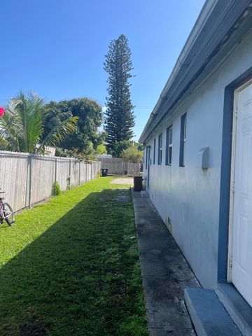 530 S C Street W, Lake Worth Beach, FL 33460