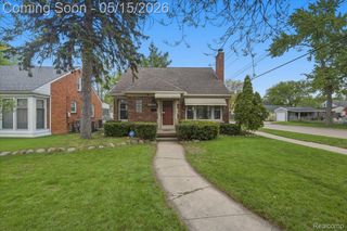 23200 Forest Street, Oak Park, MI 48237