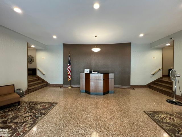 5601 RIVERDALE Avenue D1, New York City, NY 10471