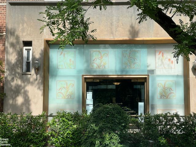5601 RIVERDALE Avenue D1, New York City, NY 10471