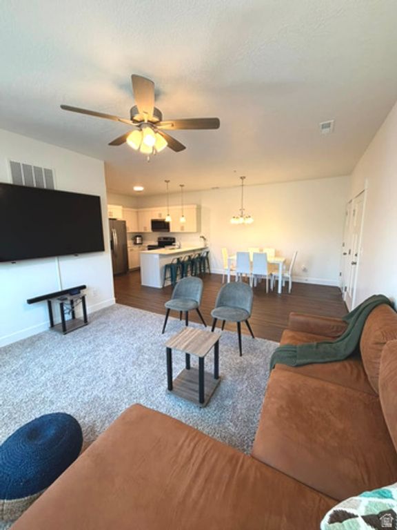 912 N HEMSWORTH WAY #201, Saratoga Springs, UT 84045 — exterior