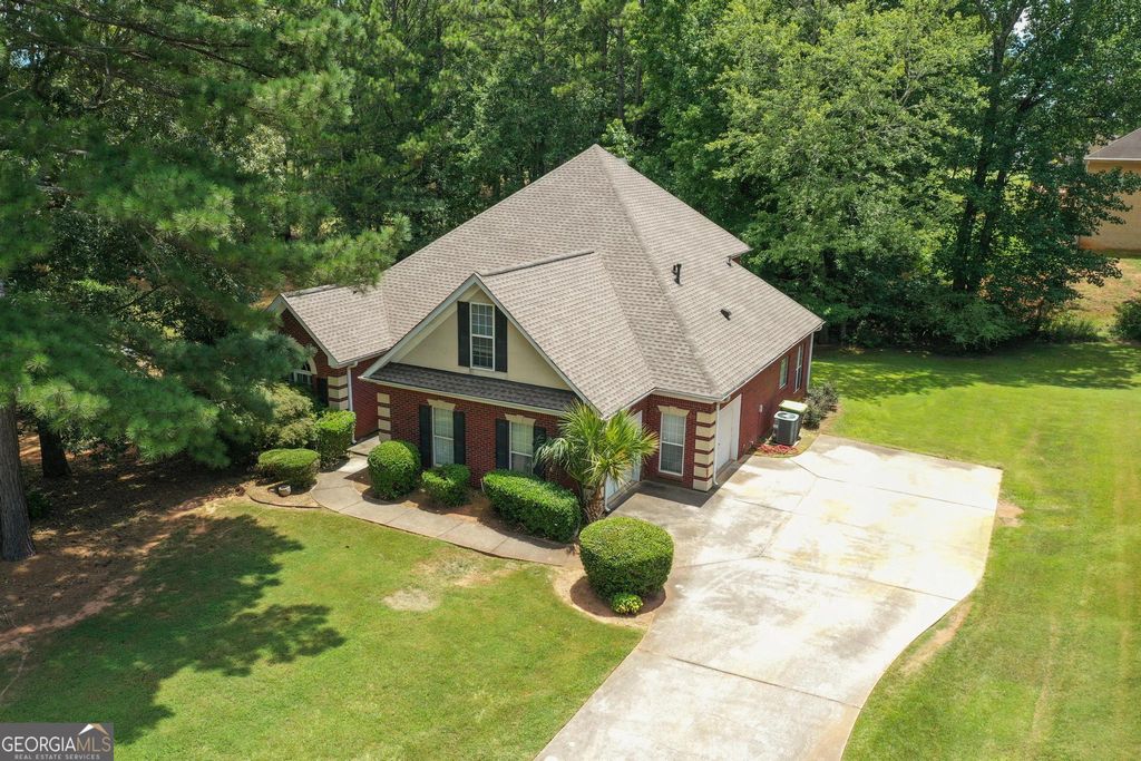 210 Huiet Drive, Mcdonough, GA 30252