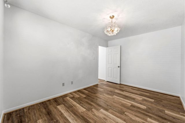 46 E Hobbit Glen Drive, The Woodlands, TX 77384