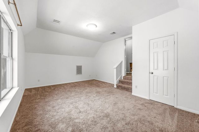 46 E Hobbit Glen Drive, The Woodlands, TX 77384