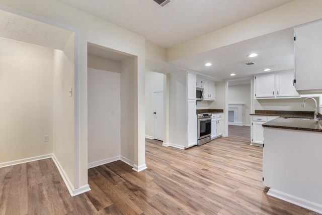 10 Woodbridge Drive, Conway, AR 72034
