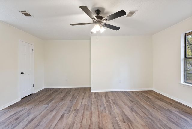 10 Woodbridge Drive, Conway, AR 72034
