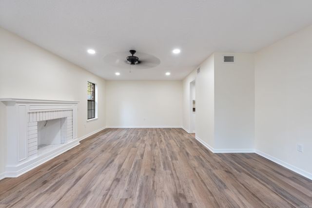 10 Woodbridge Drive, Conway, AR 72034