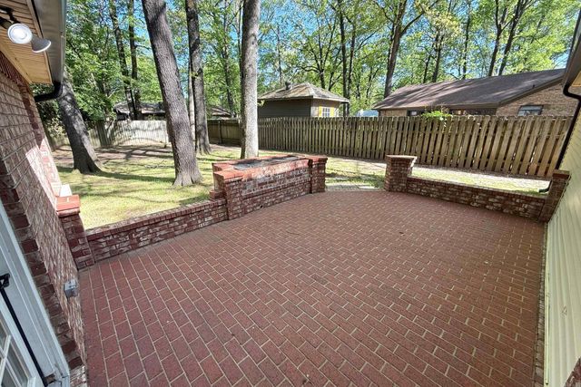 10 Woodbridge Drive, Conway, AR 72034