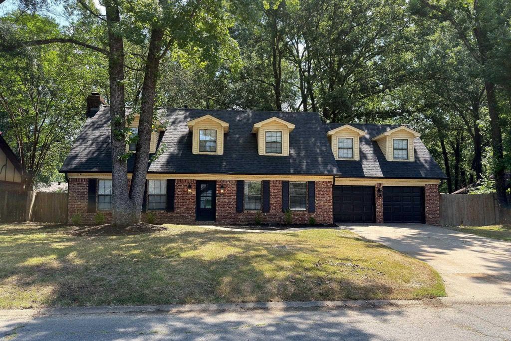 10 Woodbridge Drive, Conway, AR 72034
