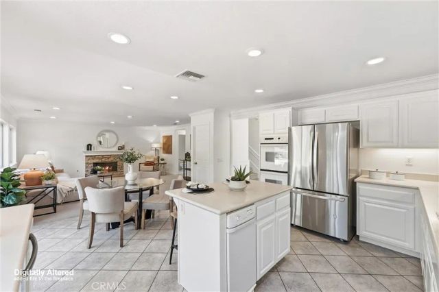 81 Linhaven, Irvine, CA 92602