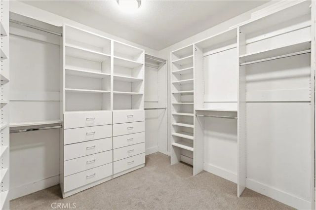 81 Linhaven, Irvine, CA 92602