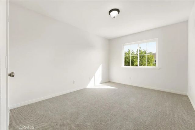 81 Linhaven, Irvine, CA 92602