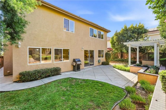 81 Linhaven, Irvine, CA 92602