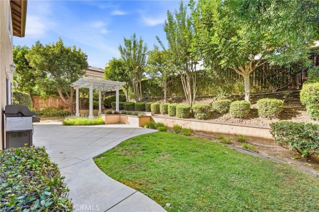 81 Linhaven, Irvine, CA 92602