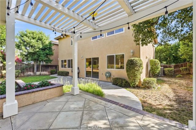 81 Linhaven, Irvine, CA 92602