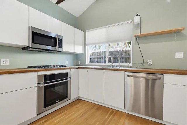 1542 W 17th Street, Los Angeles, CA 90006