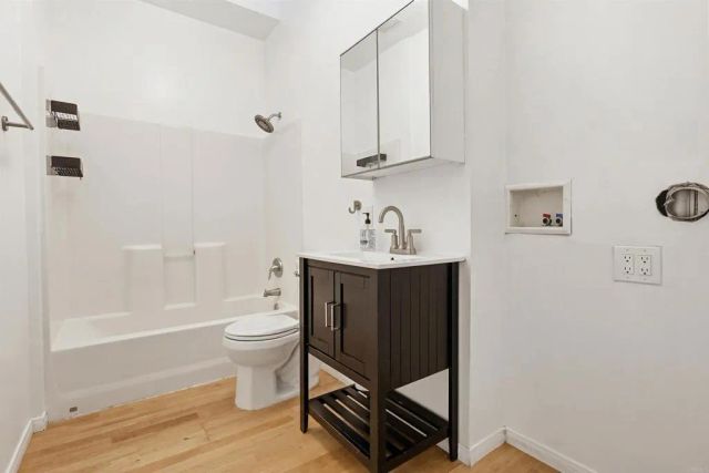 1542 W 17th Street, Los Angeles, CA 90006