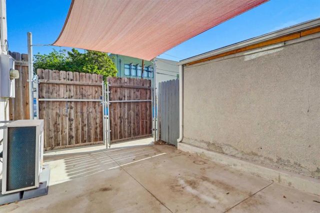 1542 W 17th Street, Los Angeles, CA 90006