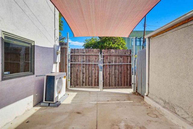 1542 W 17th Street, Los Angeles, CA 90006