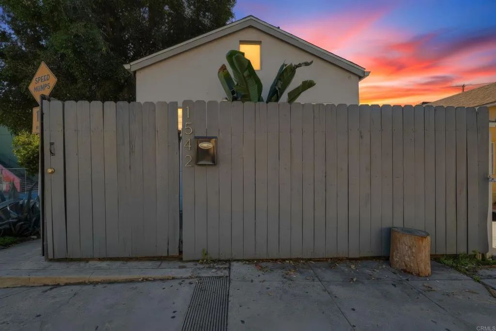 1542 W 17th Street, Los Angeles, CA 90006